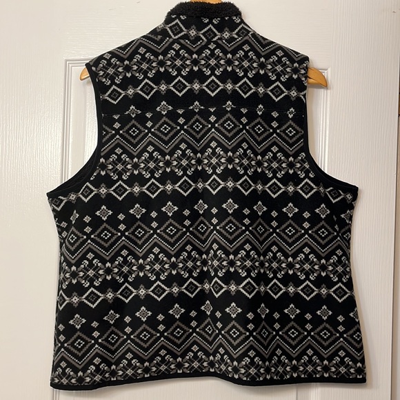 💋2/$20 Cozy Fair isle Croft & Barrow fleece vest - Picture 4 of 4